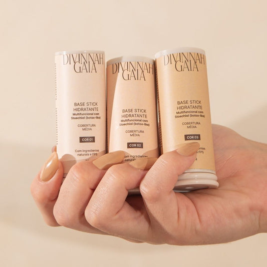 Cuidados diários com cosméticos naturais sustentáveis